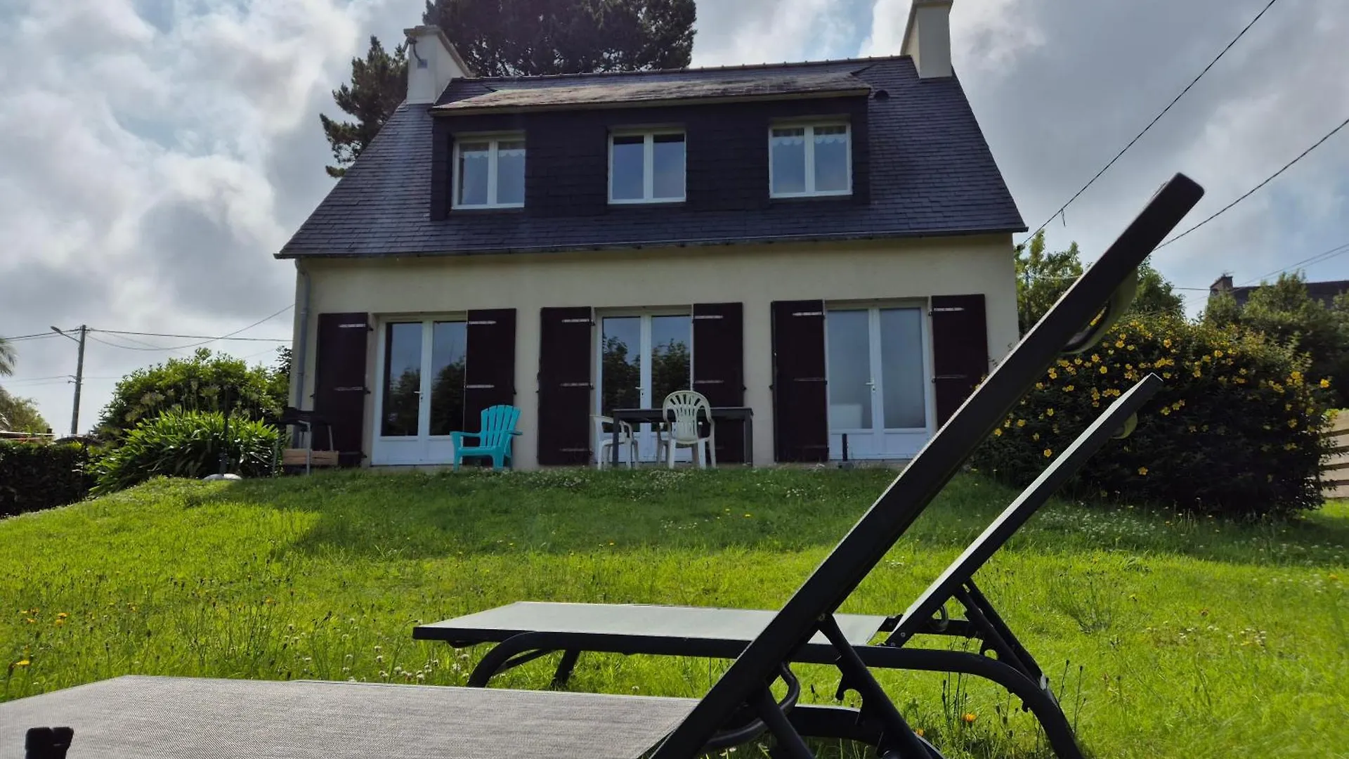 Maison Familiale Morgat, Jardin Clos Crozon 0*,  Franciaország