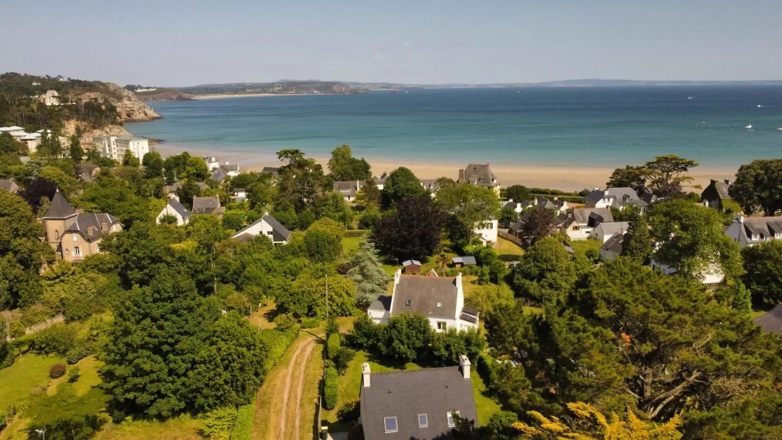 Maison Familiale Morgat, Jardin Clos Crozon